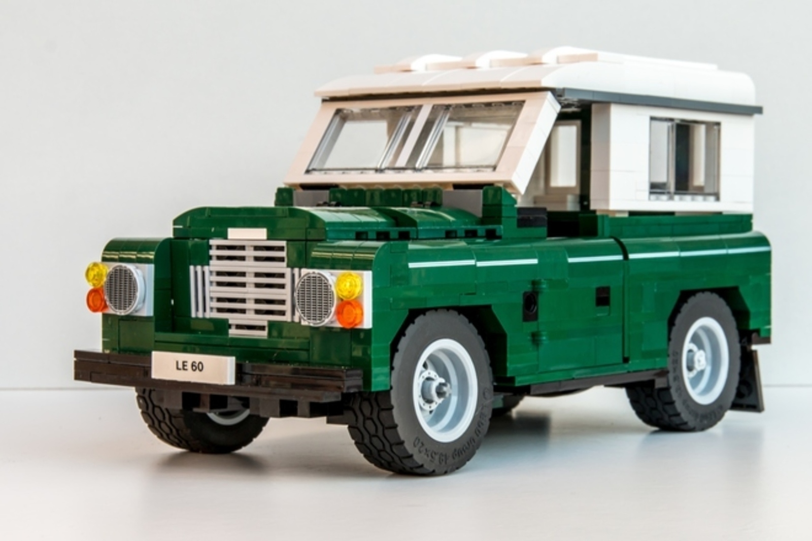 LEGO Ideas: Landrover 4×4 Raggiunge i 10.000 Sostenitori