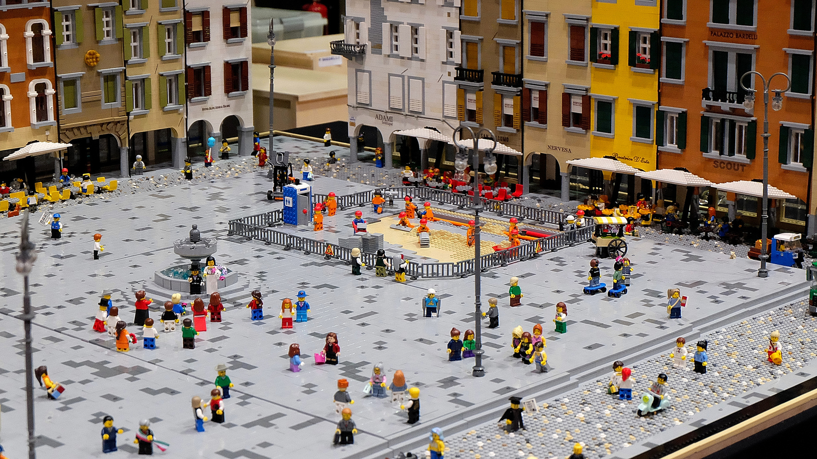 Talenti LEGO: Una Passeggiata in Piazza San Giacomo di Udine con Luca Di Lazzaro