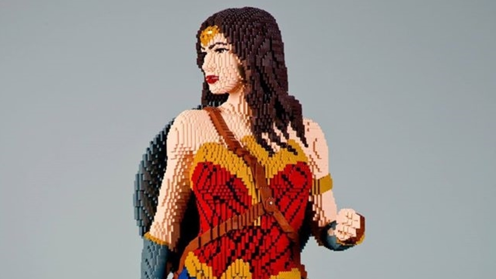 Rivelata la Statua LEGO Wonder Woman al SDCC 2016