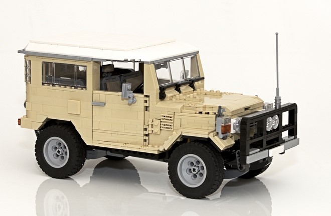 LEGO Ideas: la Toyota Landcruiser 40 Series Raggiunge 10.000 Sostenitori