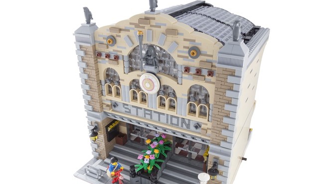 LEGO Ideas: Modular Train Station Raggiunge i 10.000 Sostenitori