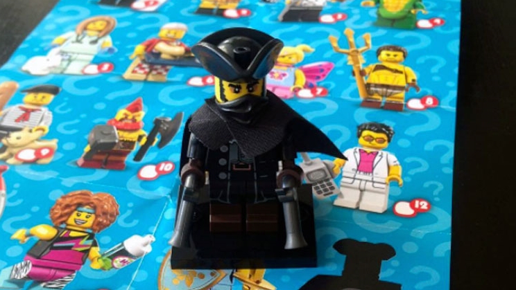 Svelato il Personaggio Segreto delle Minifigure LEGO Serie 17