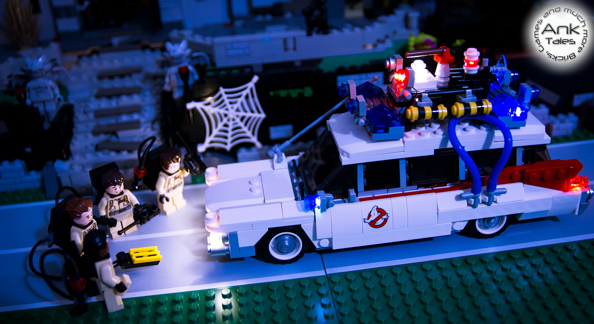 Illuminazione LEGO: il kit per la Ecto 1 dei Ghostbusters nel Video di AnkTales