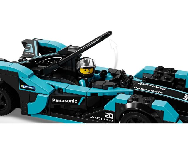 LEGO Speed Champions - Formula E Panasonic Jaguar Racing GEN 2 car & Jaguar I-PACE eTROPHY (76898)