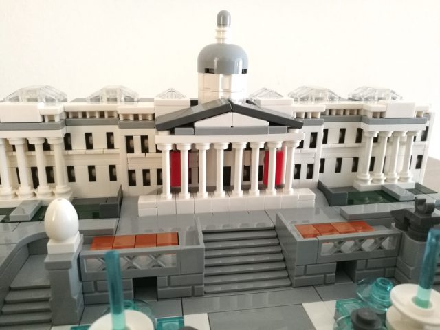 LEGO Architecture 21045 - Trafalgar Square