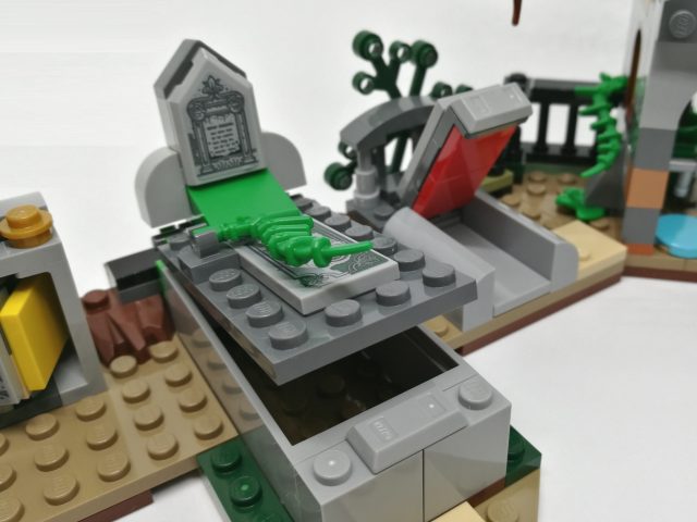 LEGO Hidden Side 70420 - Mistero nel Cimitero