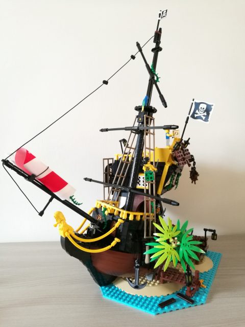 LEGO Ideas - I Pirati di Barracuda Bay (21322)