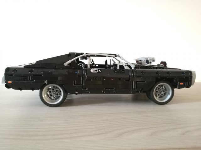 LEGO Technic - Dom's Dodge Charger (42111)