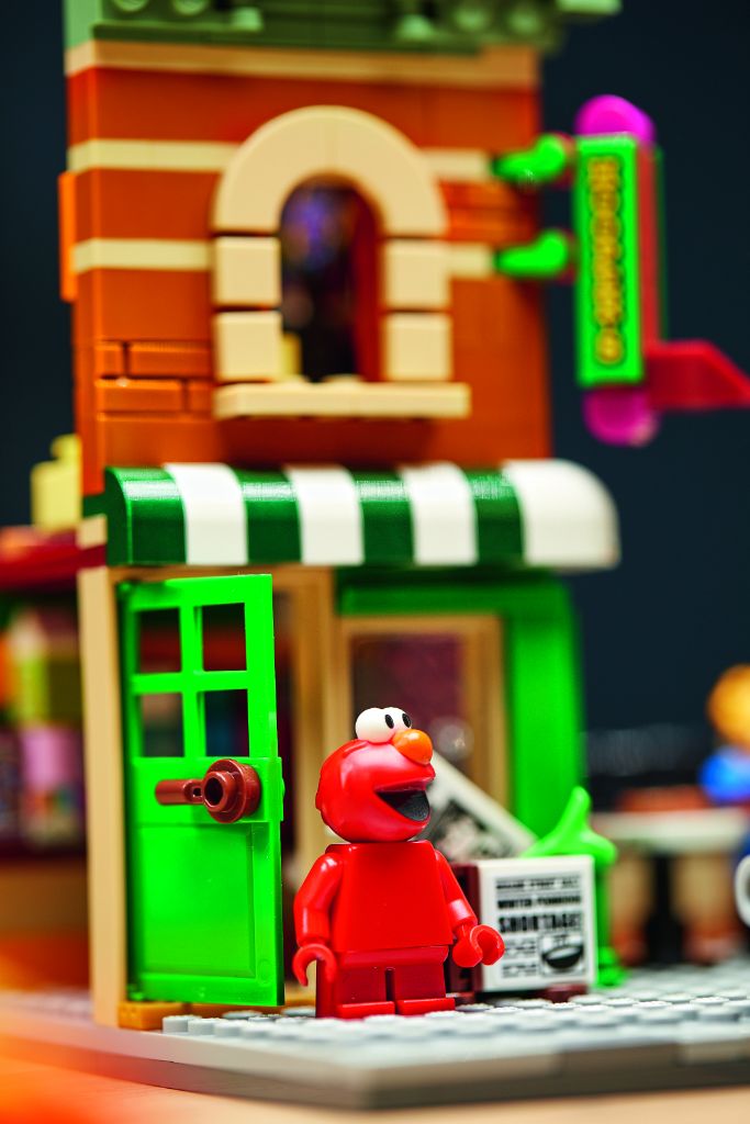 LEGO-Ideas-21324-Sesame-Street