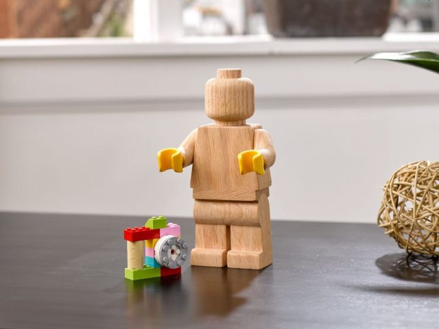 853967-Wooden-Minifigure-2