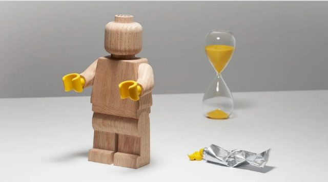 LEGO-Wooden-Minifigure-retiring-soon-featured