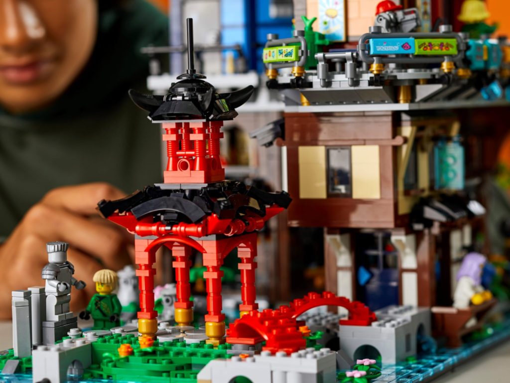 71741-LEGO-NINJAGO-city-gardens-lifestyle