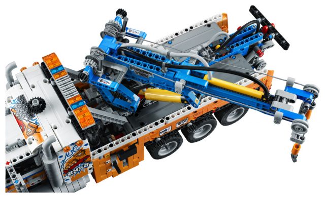 LEGO-Technic-Heavy-duty-Tow-Truck-42128