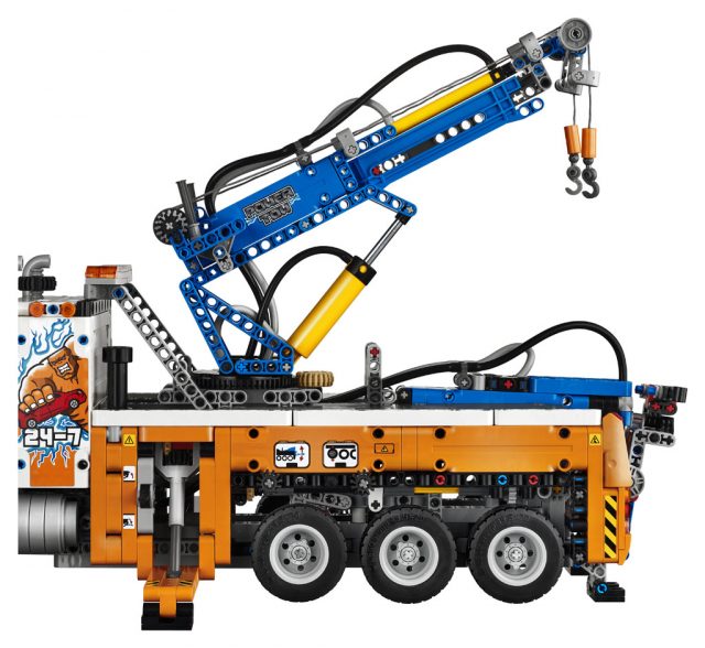 LEGO-Technic-Heavy-duty-Tow-Truck-42128