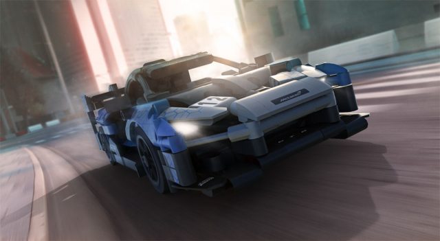 LEGO-Technic-McLaren-Seena-GTR-Asphalt-9