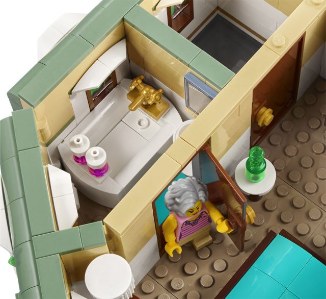 LEGO-Boutique-Hotel-10297