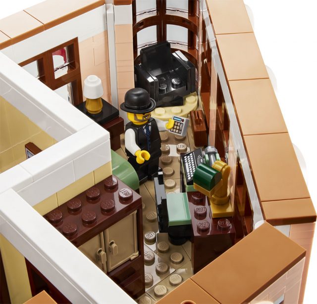 LEGO-Boutique-Hotel-10297