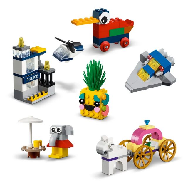 LEGO-Classic-90-Years-of-Play-11021