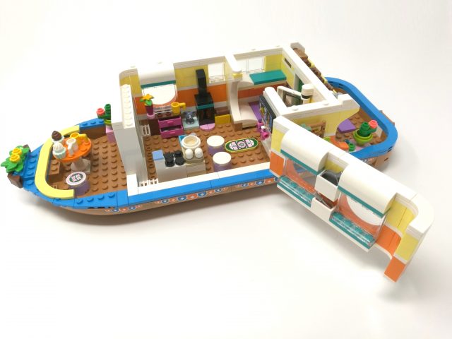 LEGO Friends - Casa galleggiante sul canale (41702)