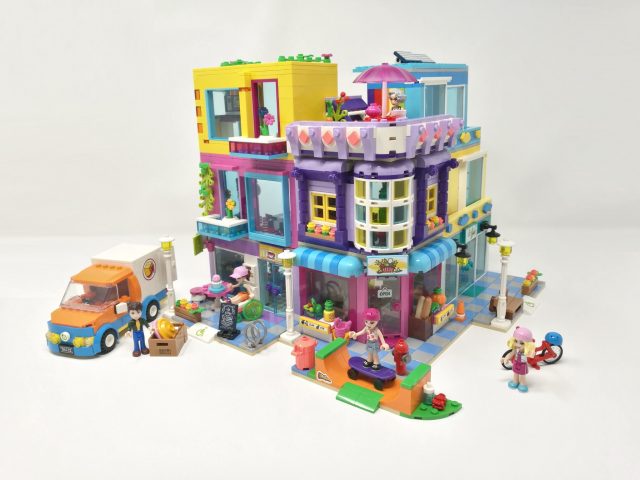 LEGO Friends - Edificio della strada principale (41704)