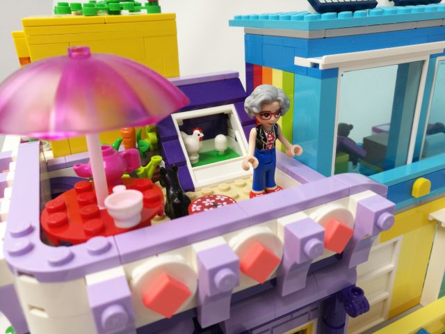 LEGO Friends - Edificio della strada principale (41704)