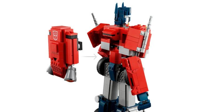 LEGO-Transformemrs-Optimus-Prime-10302