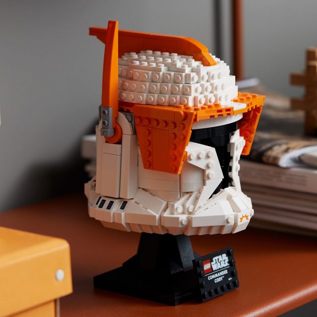 LEGO-Star-Wars-Clone-Commander-Cody-Helmet-75350