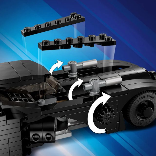 LEGO-DC-Batmobile-Batman-vs.-The-Joker-Chase-76224-4