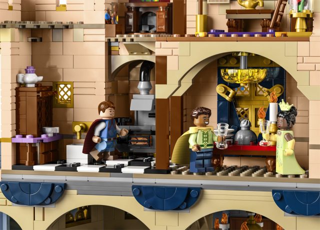 LEGO-Disney-Castle-43222