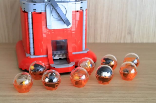 Minifigure Gumball Machine